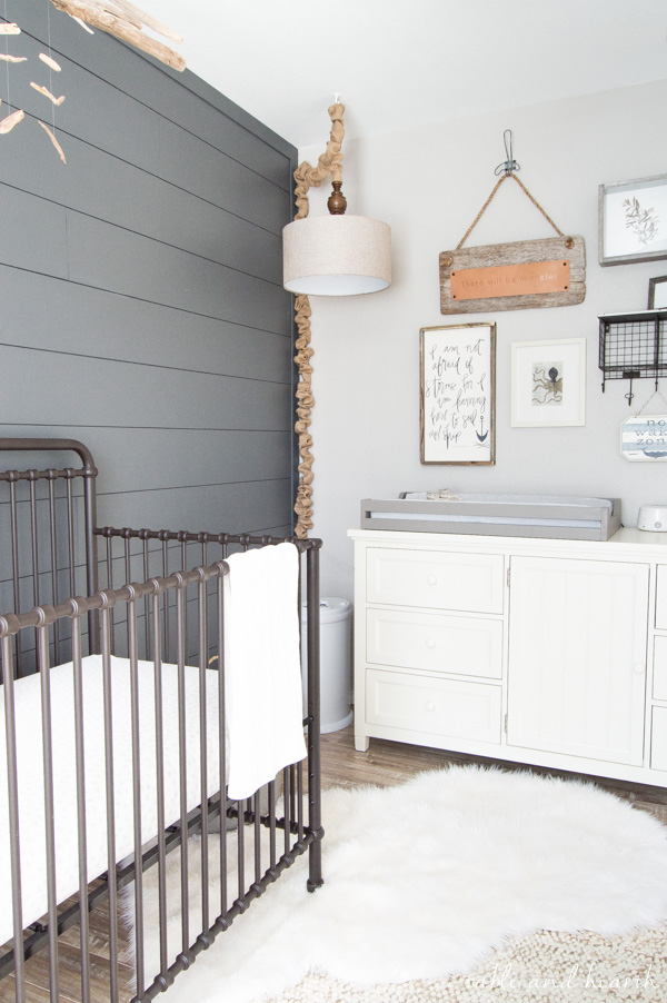 Such a beautiful coastal gender neutral nursery!! www.tableandhearth.com